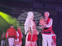 Франция - „На мегдана на другата България“ - пътуващ събор - галаспектакъл