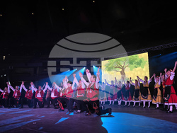 Франция - „На мегдана на другата България“ - пътуващ събор - галаспектакъл