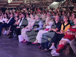 Франция - „На мегдана на другата България“ - пътуващ събор - галаспектакъл