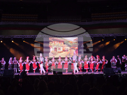 Франция - „На мегдана на другата България“ - пътуващ събор - галаспектакъл