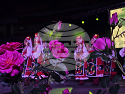 Франция - „На мегдана на другата България“ - пътуващ събор - галаспектакъл