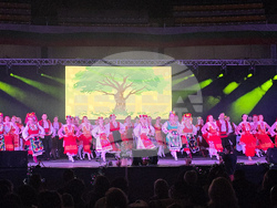 Франция - „На мегдана на другата България“ - пътуващ събор - галаспектакъл