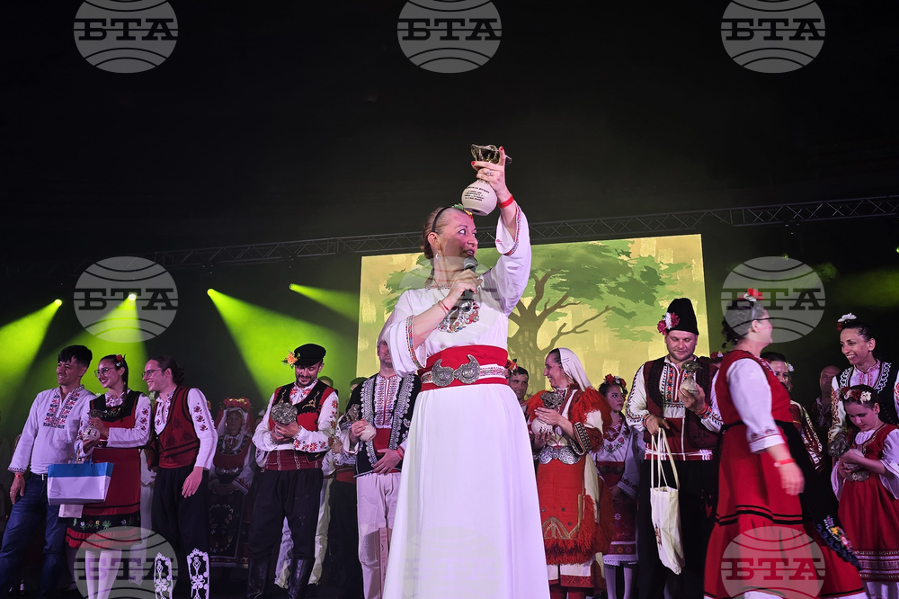 Франция - „На мегдана на другата България“ - пътуващ събор - галаспектакъл