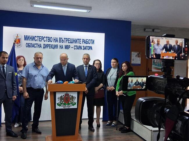 75 възрастни хора са държани в „домове на ужаса“, регистрирани като „стаи под наем“, извеждането им продължава, съобщи министър Георгиев 