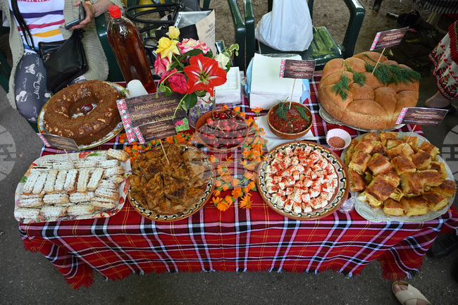 Кулинарен фестивал на народната кухня „Бабина душица“ направиха в Монтана за празника на града