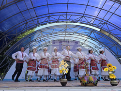 Ловеч - „Хоро под Стратеш"