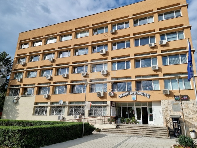 Община Вършец сключи договори по три проекта за реконструкция на участъци от уличната мрежа по Програмата за развитие на селските райони