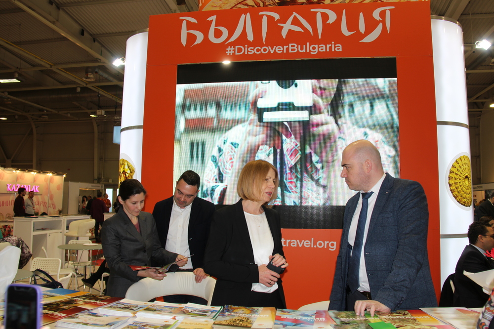 Министерство на туризма: Министър Илин Димитров проведе работна среща с кмета на София Йорданка Фандъкова и новия директор на ОП ”Туризъм”