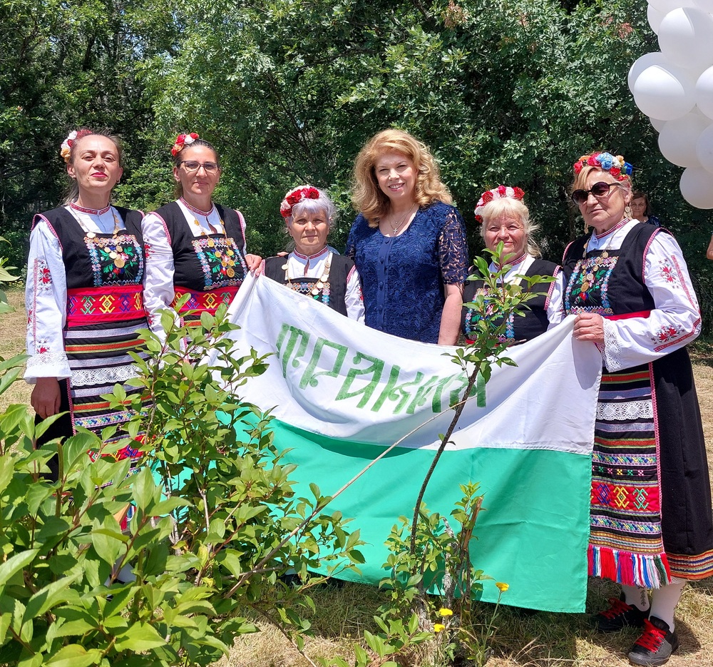 Заедно с тракийци от цяла България вицепрезидентът участва в традиционния Национален тракийски младежки събор „Илиева нива“