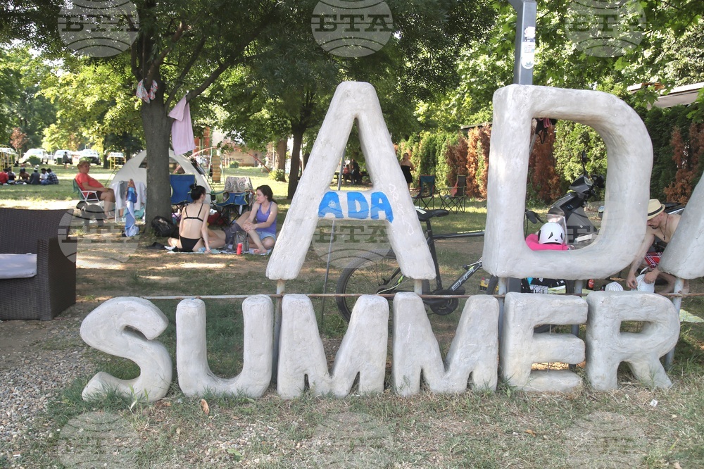 Топлинната вълна в Сърбия продължава с температури до 43 градуса, властите констатират пресъхване на реките и предупреждават за пожари