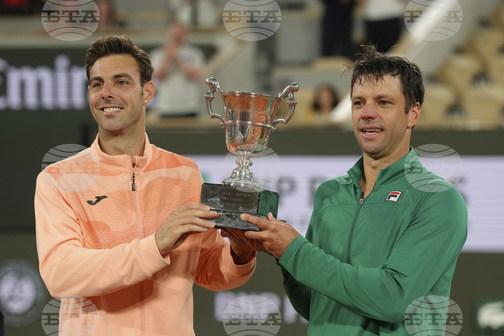 Марсел Гранойерс и Орасио Себайос спечелиха титлата на двойки на Откритото първенство по тенис на Франция