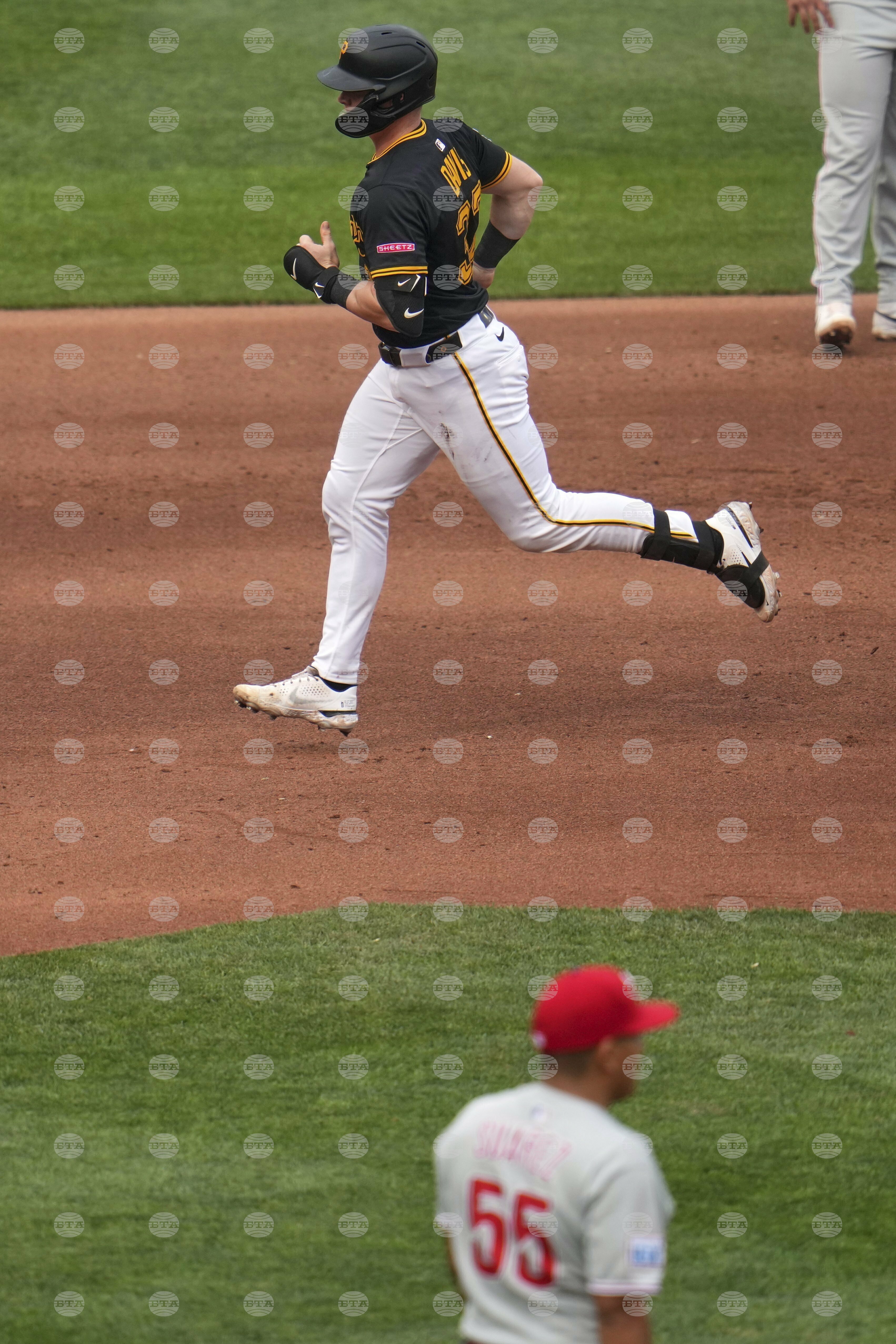Phillies Pirates Baseball