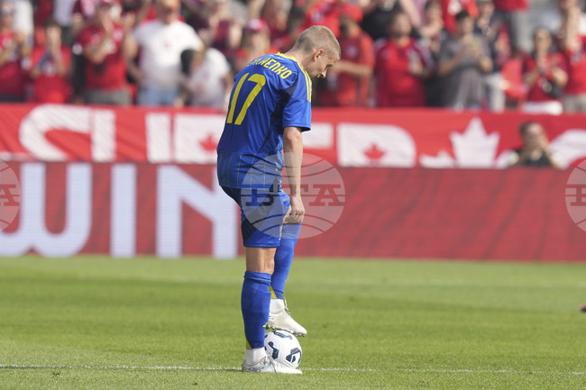 Милан преговаря с Арсенал за потенциалното привличане на защитника Олександър Зинченко