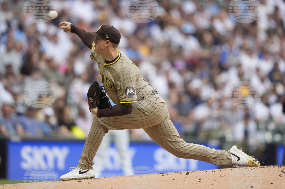 Padres Brewers Baseball