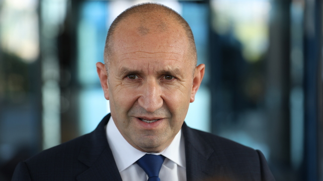 Convergence Reports Greenlighting Bulgarian Euro Adoption Bring Joy to Powerholders, Concerns to People, Says President Rumen Radev