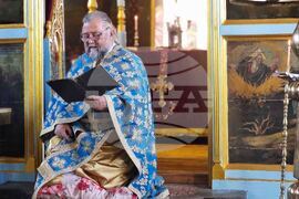 Ямбол - храм „Света Троица" - литургия