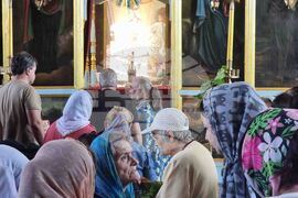 Ямбол - храм „Света Троица" - литургия