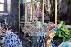 Ямбол - храм „Света Троица" - литургия