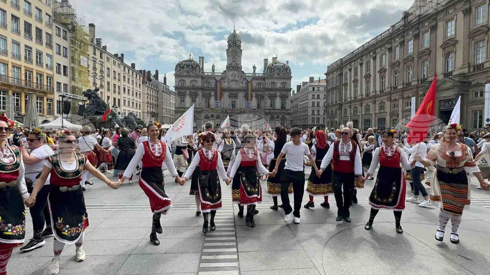 Франция - „Голямото хоро“ - фолклорна инициатива