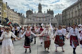 Франция - „Голямото хоро“ - фолклорна инициатива