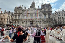 Франция - „Голямото хоро“ - фолклорна инициатива