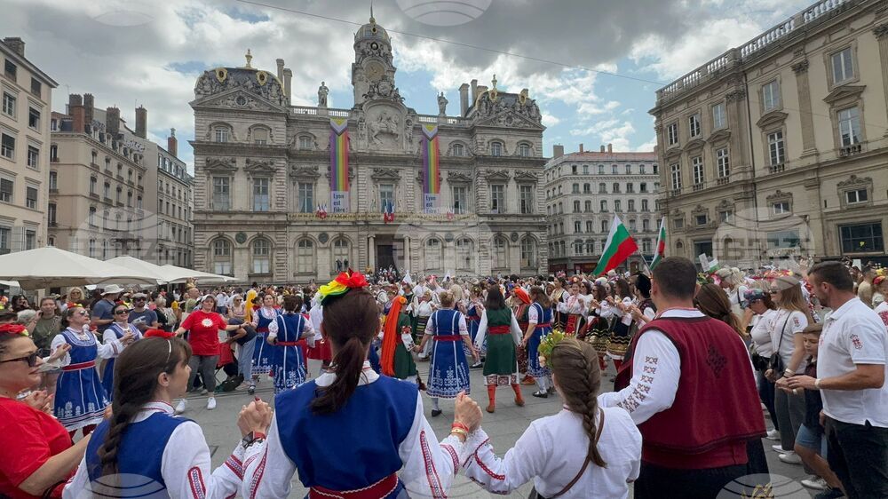 Франция - „Голямото хоро“ - фолклорна инициатива