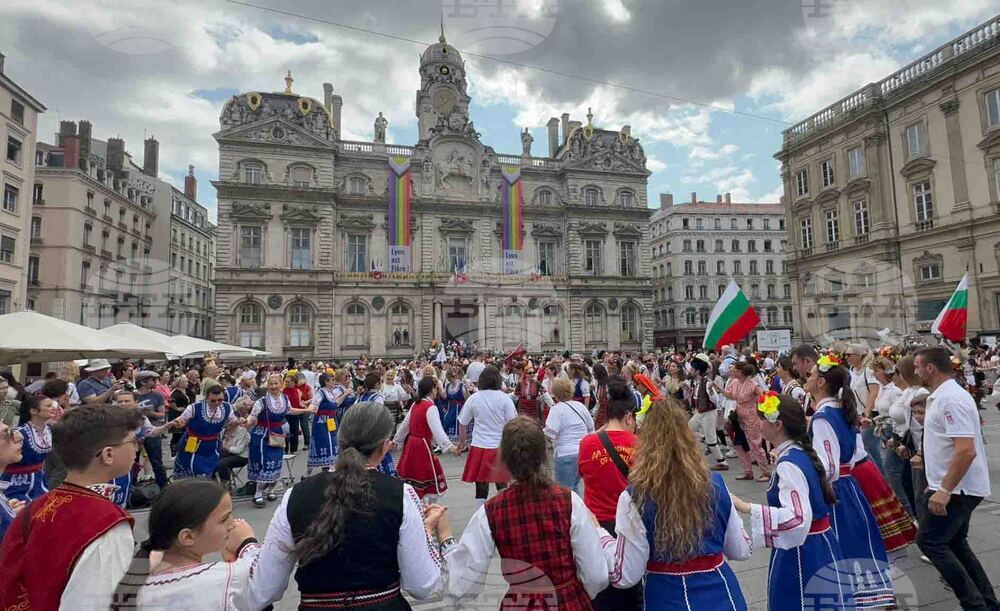 Франция - „Голямото хоро“ - фолклорна инициатива