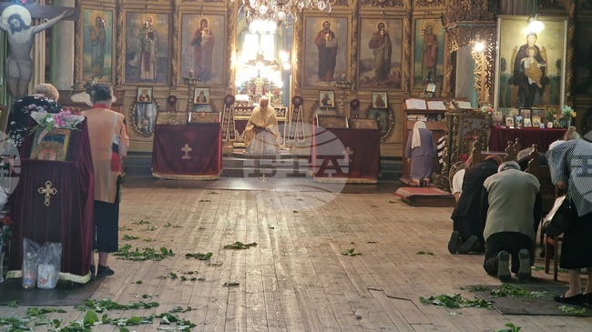 Бог е дал на всеки един човек свободна воля да избира, каза на Петдесетница в Разград архиерейският наместник отец Георги