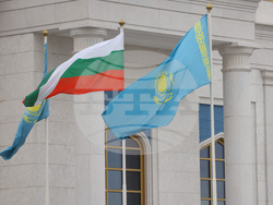 Казахстан - президент - посрещане