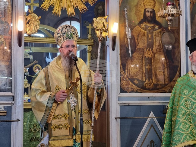 Асеновград - Петдесетница - литургия