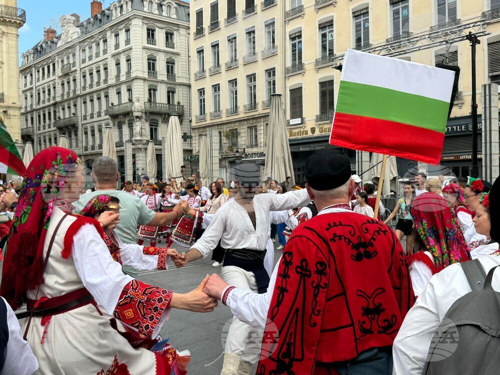 Франция - „Голямото хоро“ - фолклорна инициатива