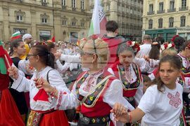 Франция - „Голямото хоро“ - фолклорна инициатива