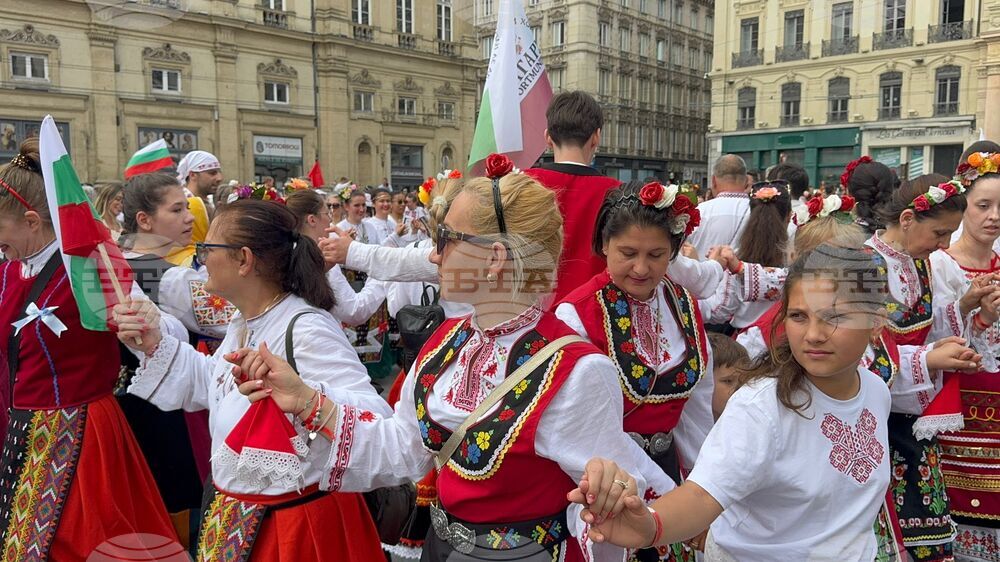 Франция - „Голямото хоро“ - фолклорна инициатива