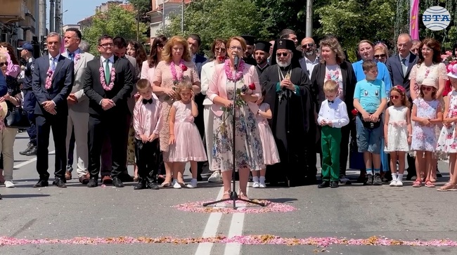 Разкажете приказката за Казанлък и отново се върнете, за да продължим да я пишем до безкрай, каза кметът Галина Стоянова