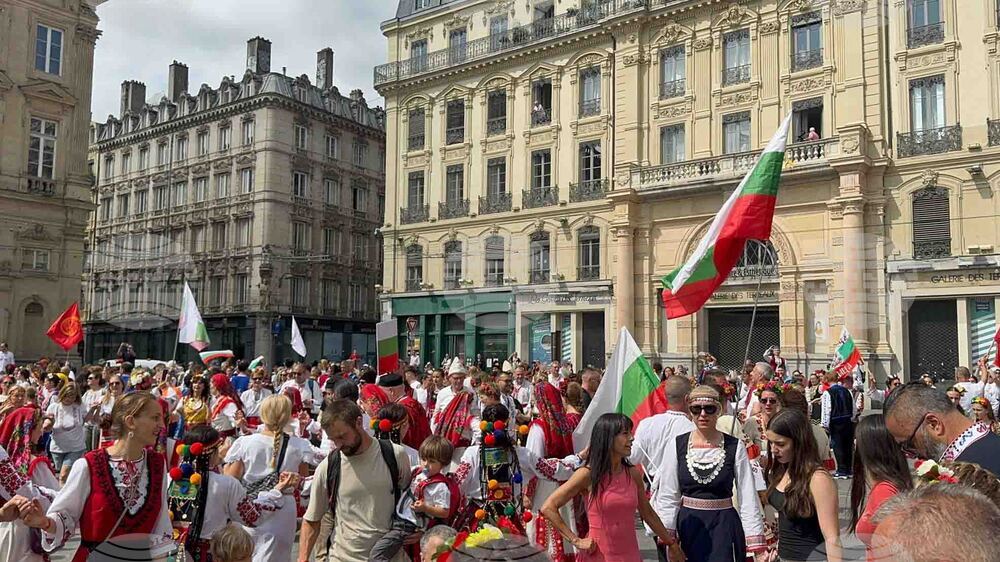 Франция - „Голямото хоро“ - фолклорна инициатива