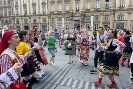 Франция - „Голямото хоро“ - фолклорна инициатива