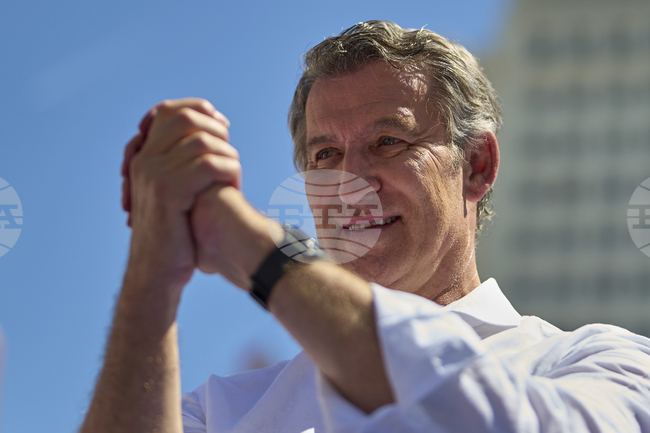 Десницата в Испания организира голям протест срещу правителството на социалиста Педро Санчес