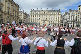 Франция - „Голямото хоро“ - фолклорна инициатива