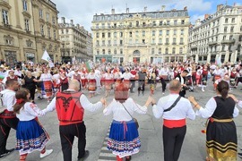 Франция - „Голямото хоро“ - фолклорна инициатива