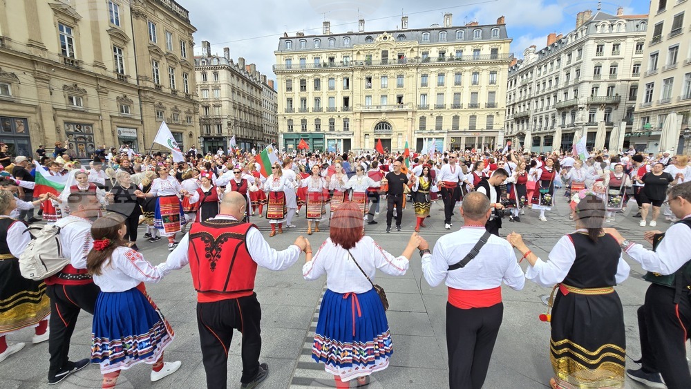 Франция - „Голямото хоро“ - фолклорна инициатива