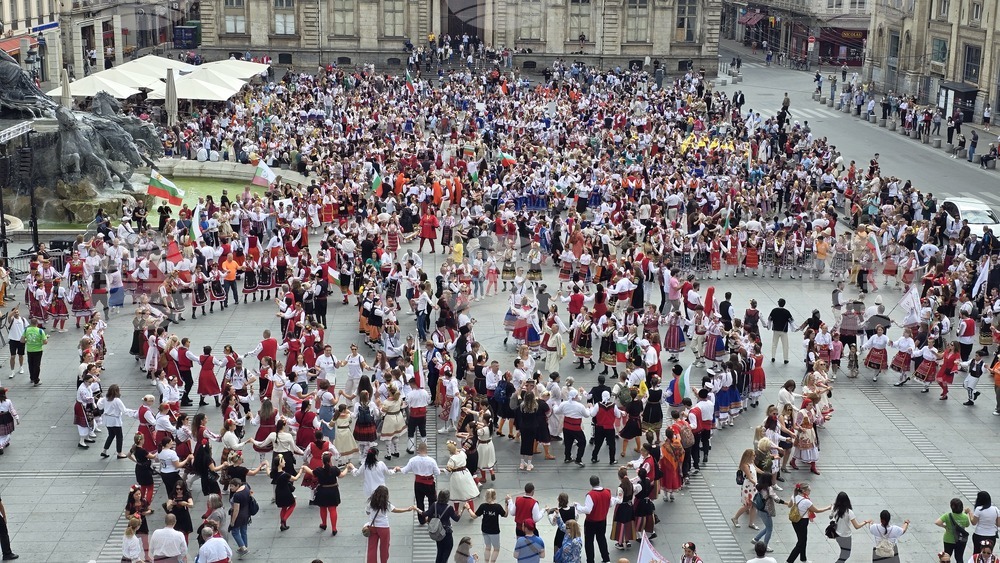 Франция - „Голямото хоро“ - фолклорна инициатива