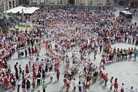 Франция - „Голямото хоро“ - фолклорна инициатива