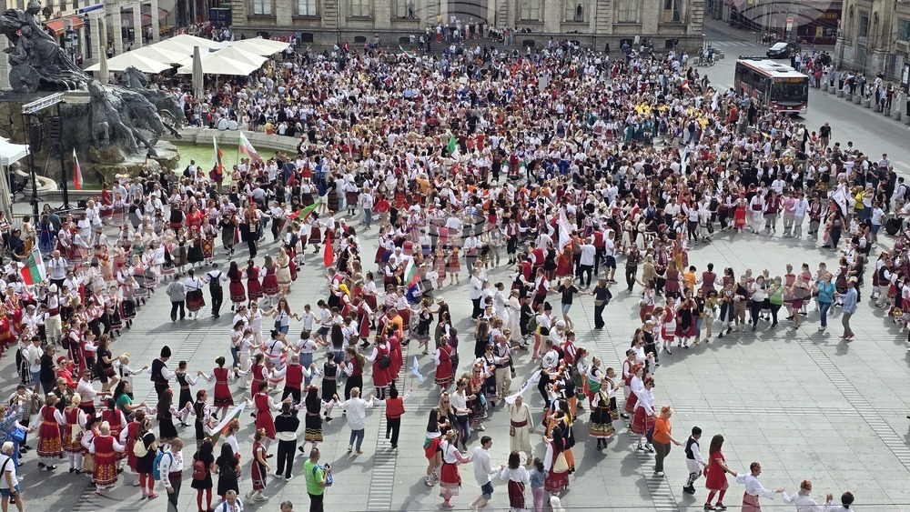 Франция - „Голямото хоро“ - фолклорна инициатива