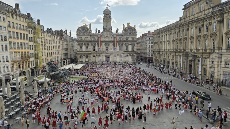 Munich Welcomes Major Bulgarian Folklore Gathering