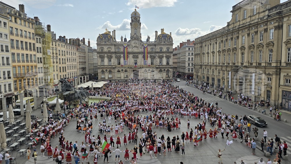 Франция - „Голямото хоро“ - фолклорна инициатива