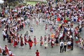 Франция - „Голямото хоро“ - фолклорна инициатива