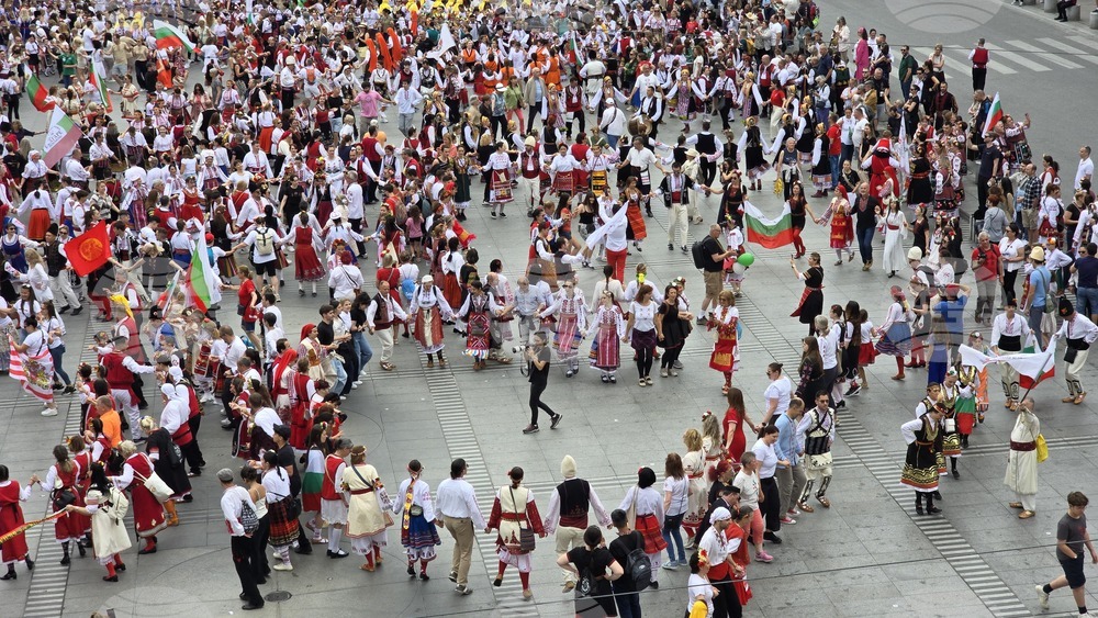 Франция - „Голямото хоро“ - фолклорна инициатива