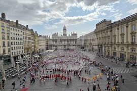 Франция - „Голямото хоро“ - фолклорна инициатива