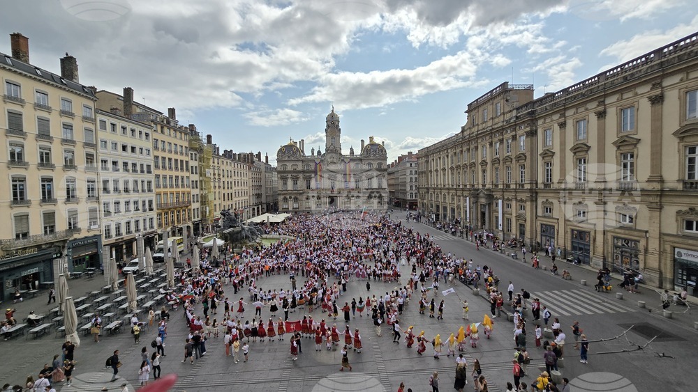 Франция - „Голямото хоро“ - фолклорна инициатива