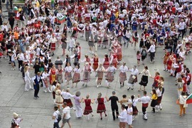 Франция - „Голямото хоро“ - фолклорна инициатива